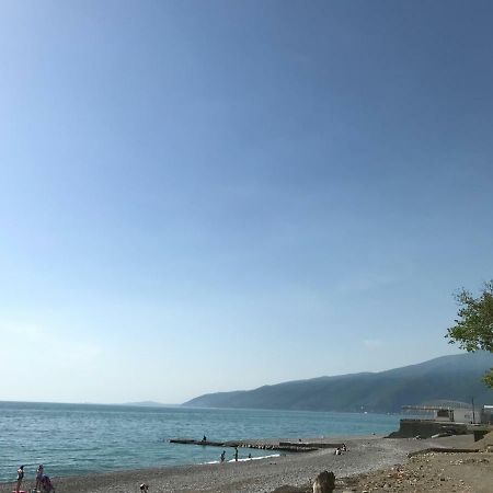 Ainar Ξενοδοχείο Γκάγκρα Εξωτερικό φωτογραφία